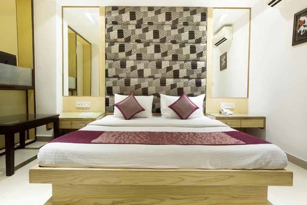 Omega Residency Hotel New Delhi Eksteriør billede