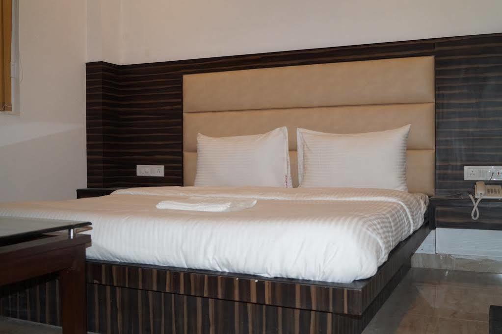 Omega Residency Hotel New Delhi Eksteriør billede