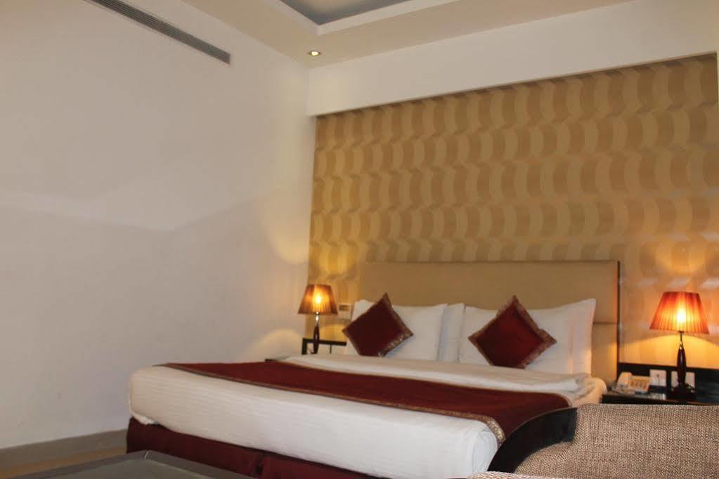 Omega Residency Hotel New Delhi Eksteriør billede